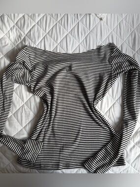 Brandy Melville Women’s Black & White Striped Long-Sleeve Top
